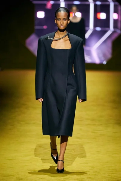 Look 7